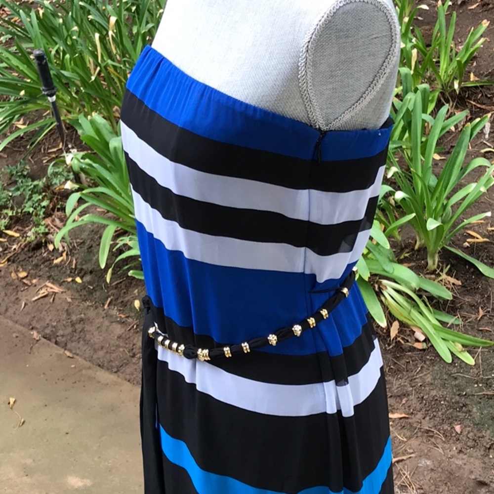 Dress - Picture 4 of 6